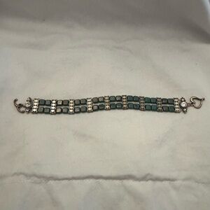 Elegant Turquoise and Silver Bracelet